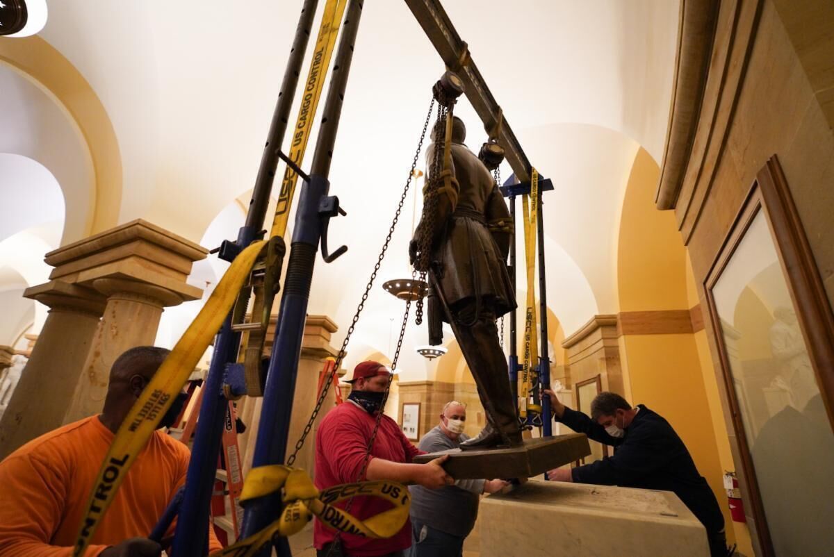 Robert E. Lee statue in US Capitol